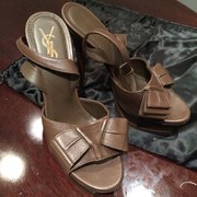 Продам Босоножки YSL коричневые