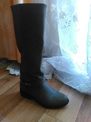 Сапожки женские