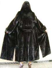 Продам норковую шубу  (мех BlackLama)